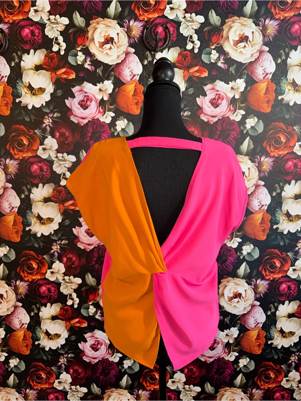 Women's Color Block Pink and Orange Twist Back Top, Medium , NWOT